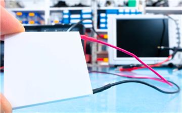 Vật liệu nhiệt điện thân thiện với môi trường, chuyển đổi nhiệt năng thành điện năng